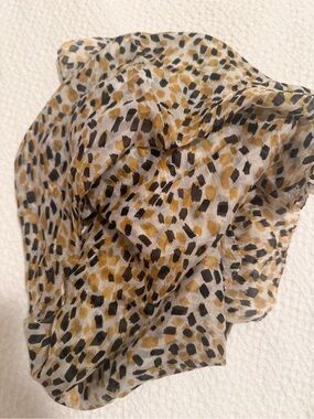 Annahmol upcycled silk neck/head scarf